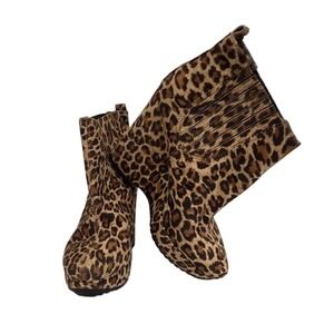 Leopard Print Wedge Ankle Booties  Size 6B 36 Animal Print Statement Glam Chic